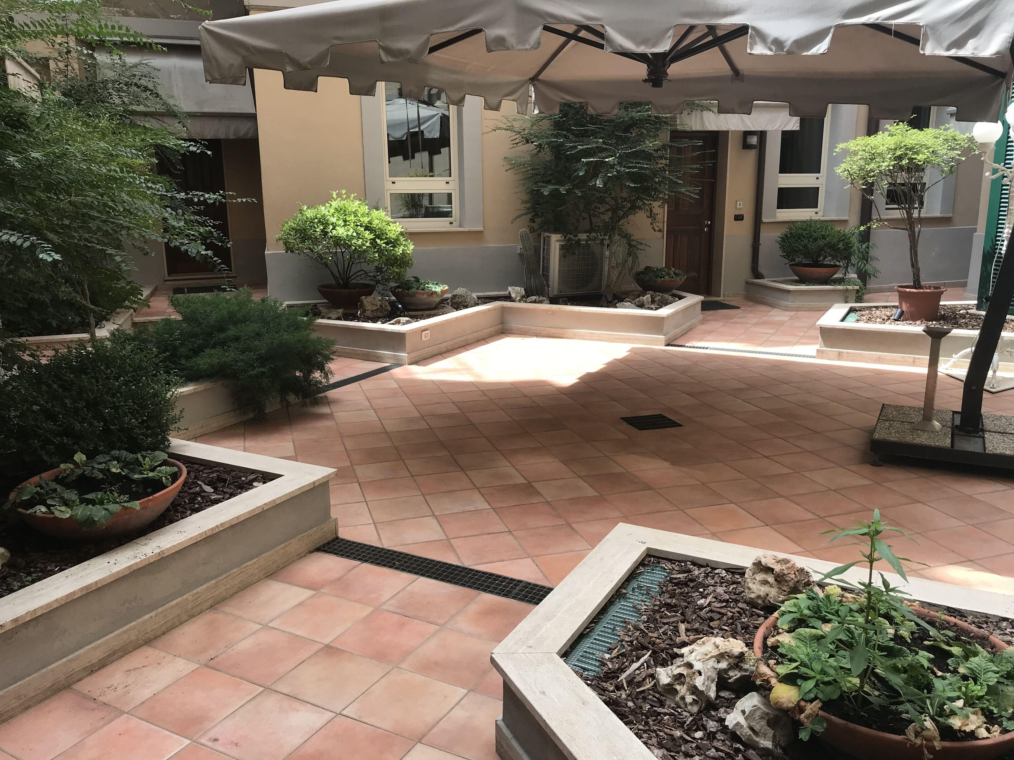 Residenza Mecenate, Rome